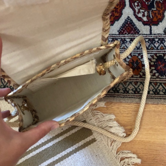 Vintage Wicker Woven Rattan Straw Handbag - Picture 6 of 7